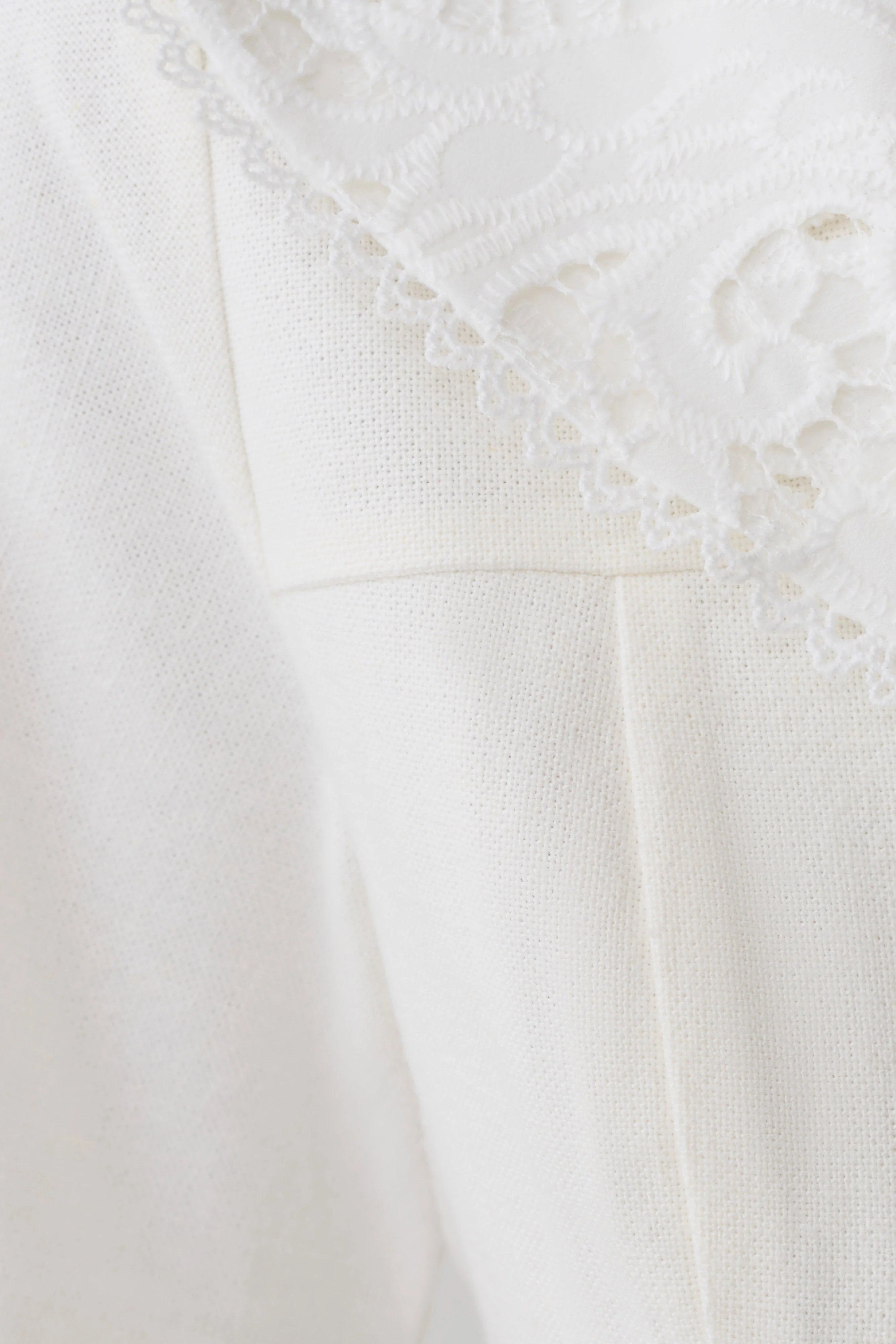 Melody Short Sleeve Shirt With Lace Collar - White